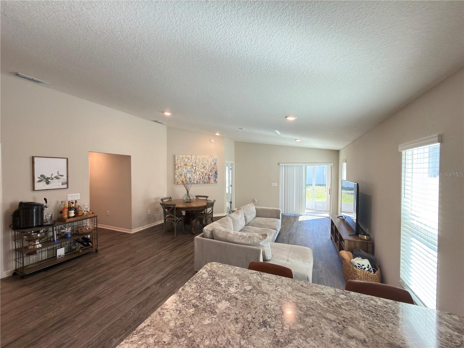 SUMMERVIEW XING - Residential