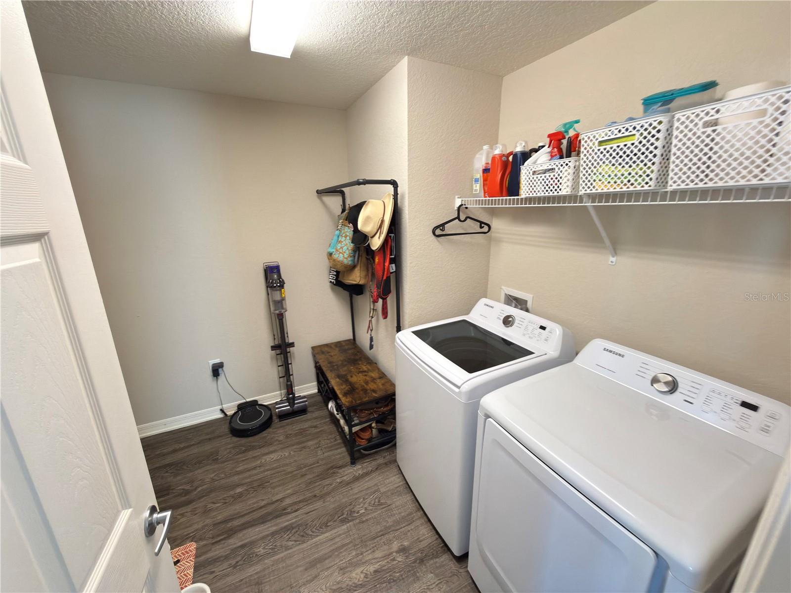 SUMMERVIEW XING - Residential