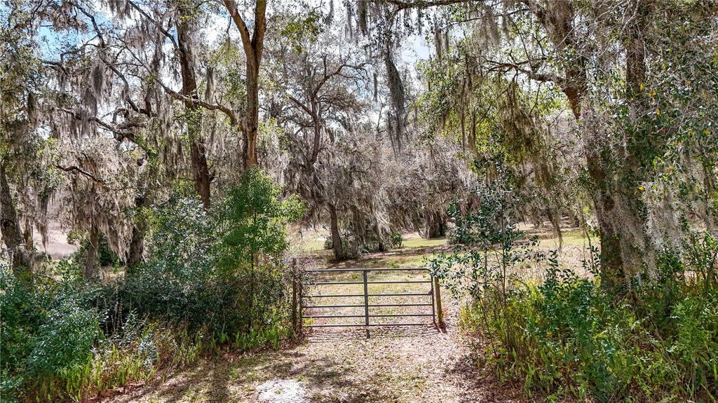 Photo of Estes (highland Dr.) Road, Eustis, FL 32726 (MLS # O6389114)