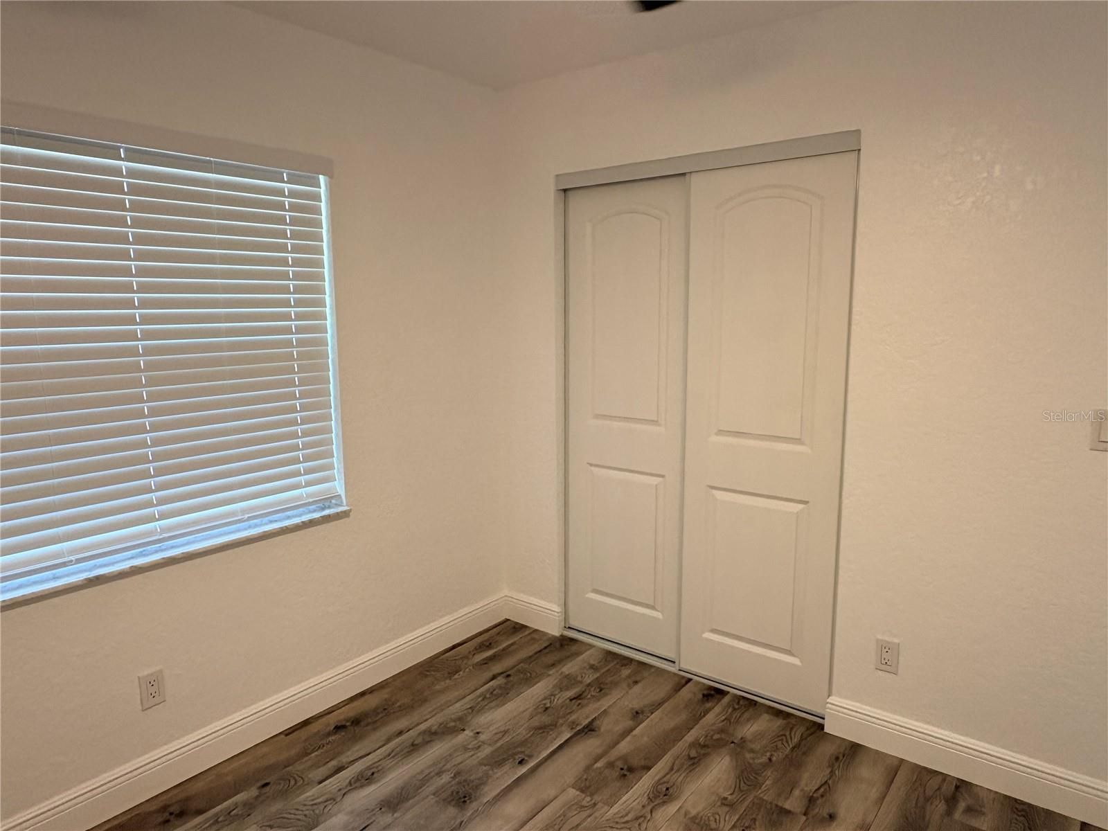 PALM LAKE - Residential