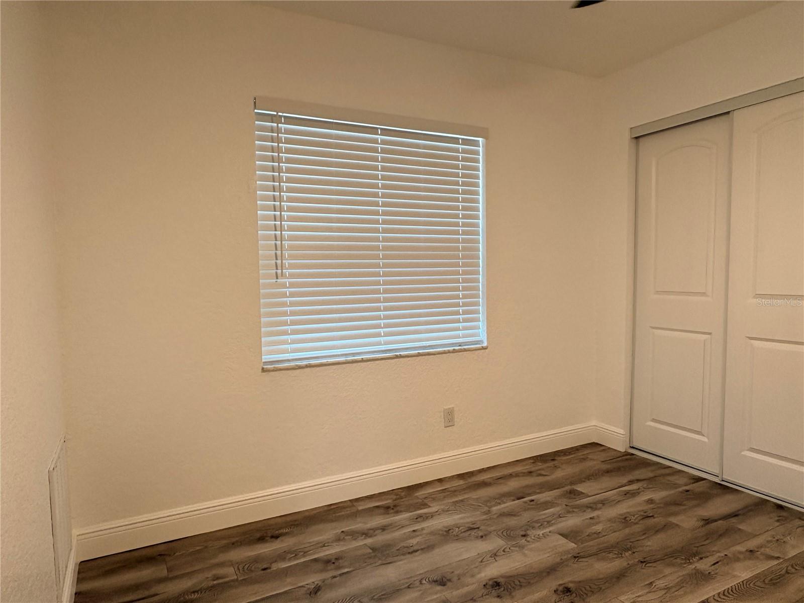 PALM LAKE - Residential