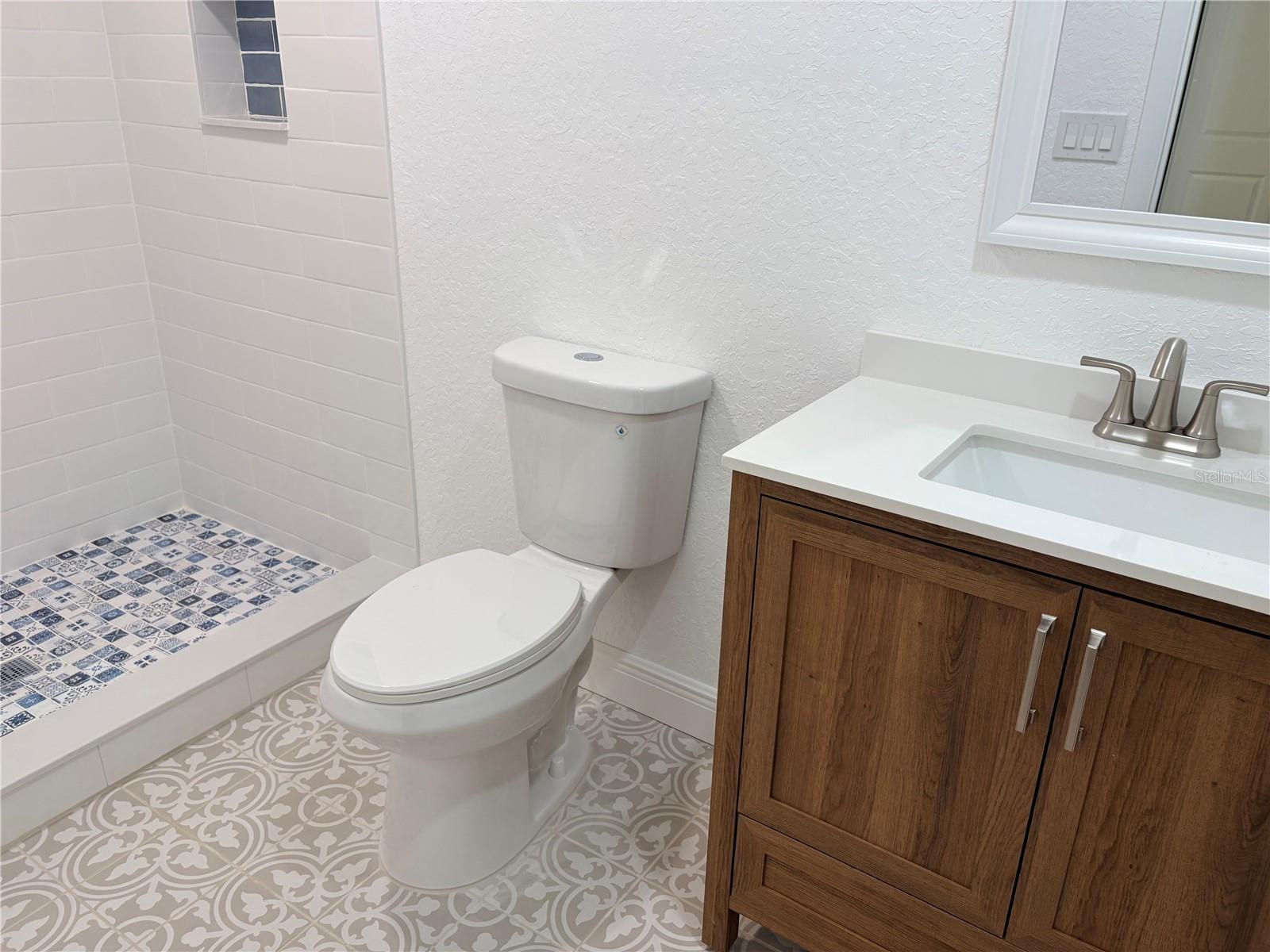 PALM LAKE - Residential