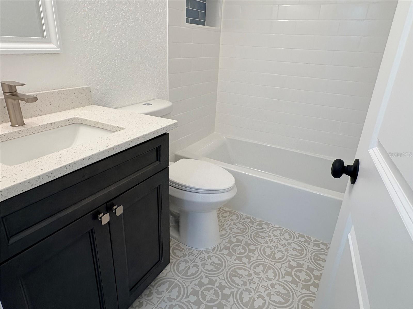 PALM LAKE - Residential