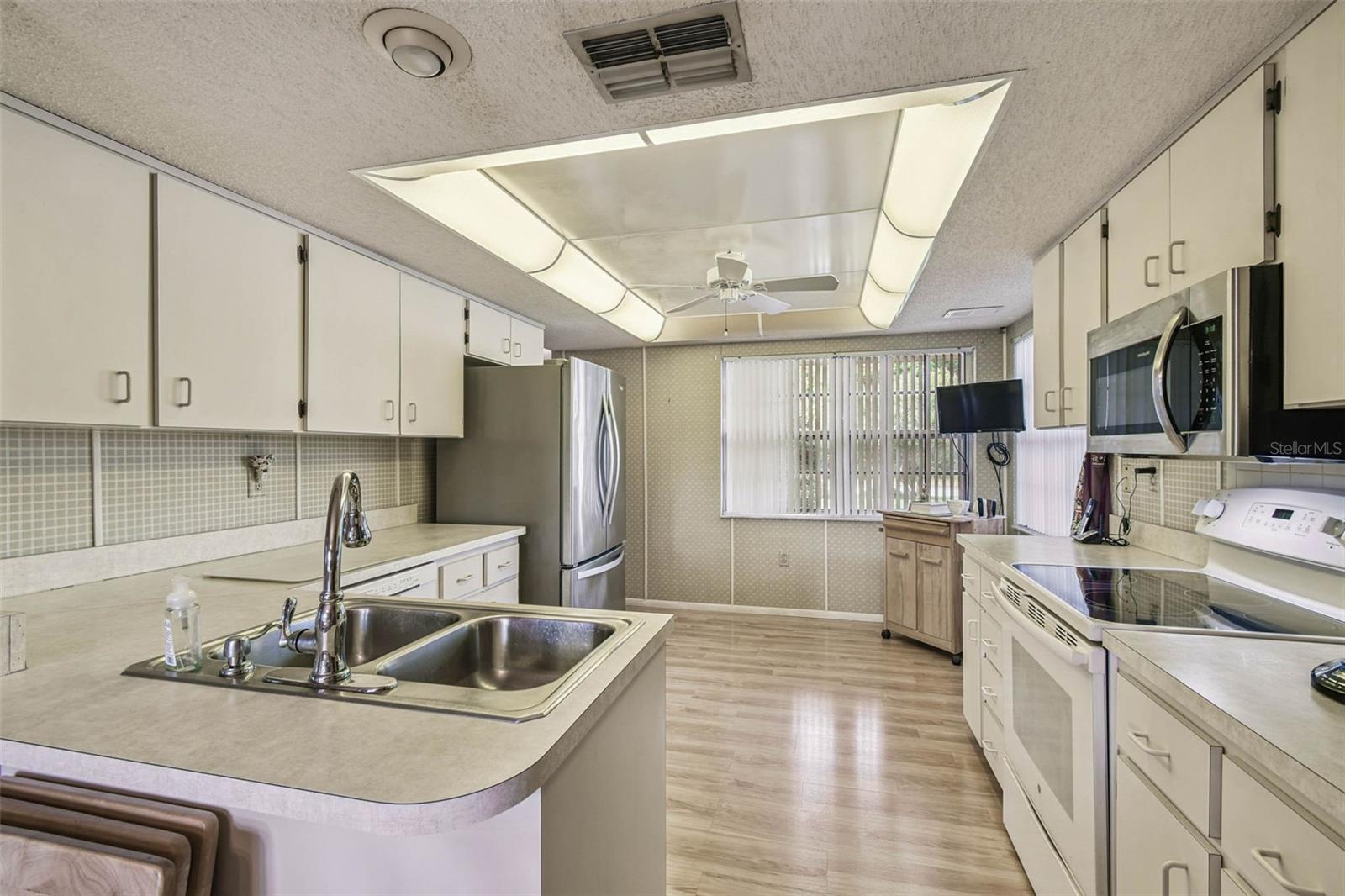 BEACON WOODS FAIRVIEW VILLAGE - Residential