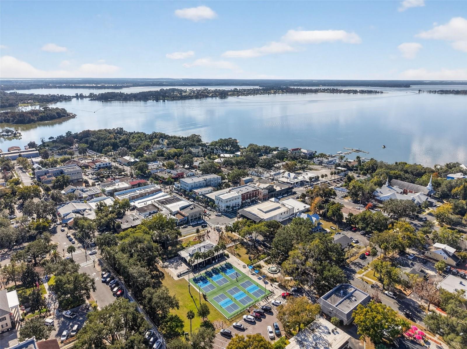 MOUNT DORA DORA ARMS CONDO - Residential