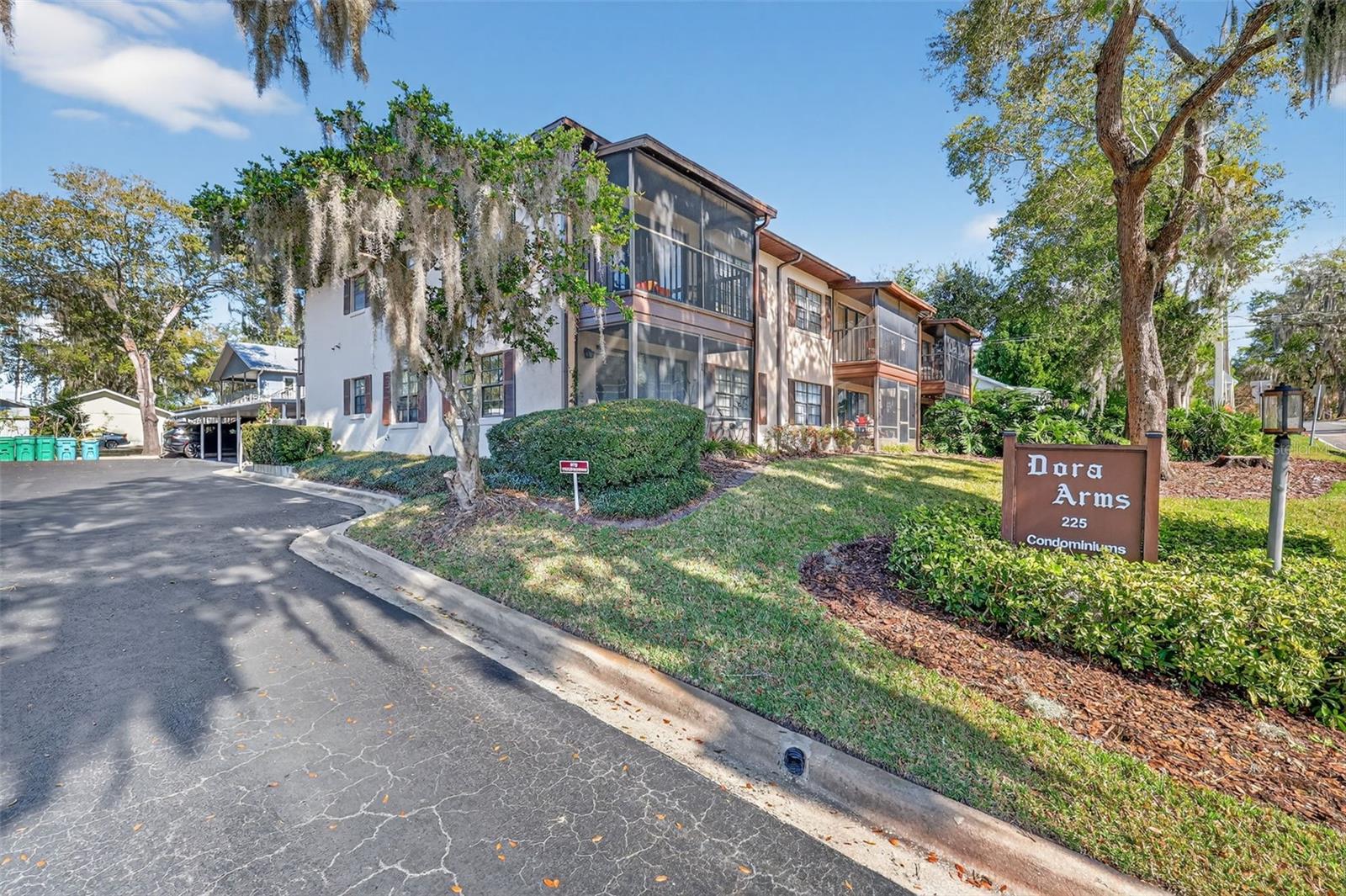 MOUNT DORA DORA ARMS CONDO - Residential
