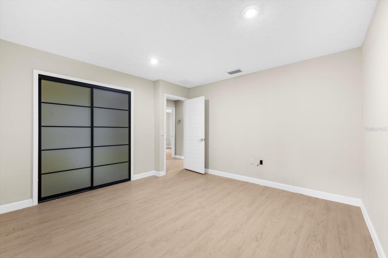 CAMBRIDGE PLACE - Residential