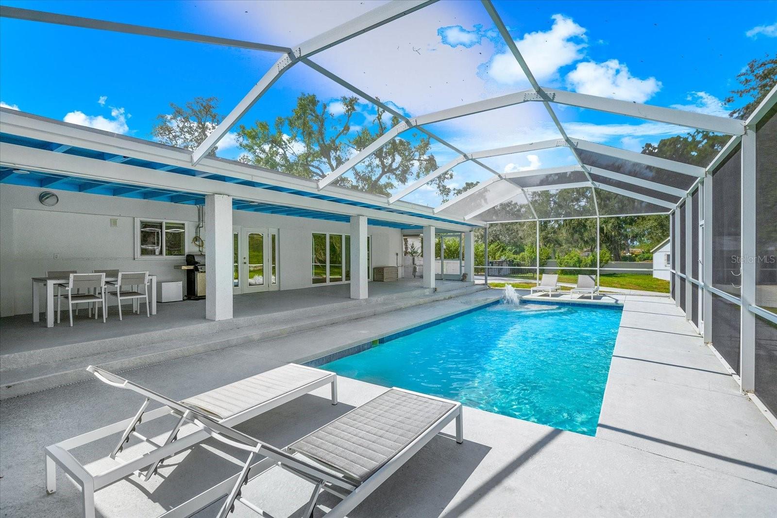 CAMBRIDGE PLACE - Residential