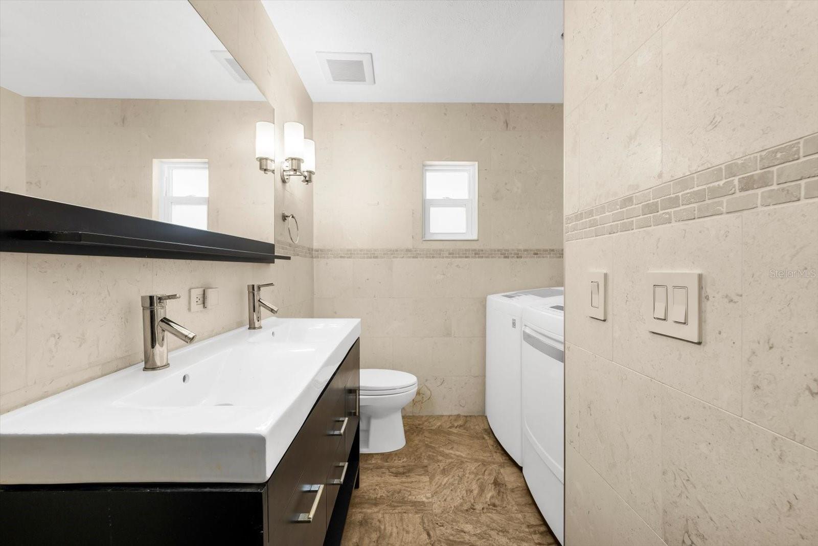 CAMBRIDGE PLACE - Residential