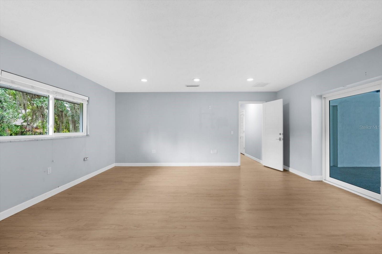 CAMBRIDGE PLACE - Residential