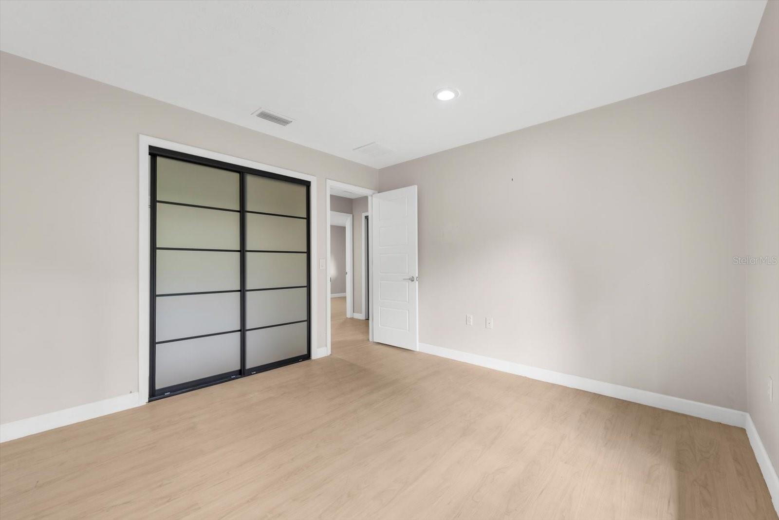 CAMBRIDGE PLACE - Residential