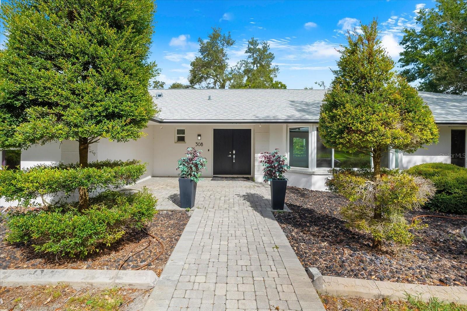 CAMBRIDGE PLACE - Residential