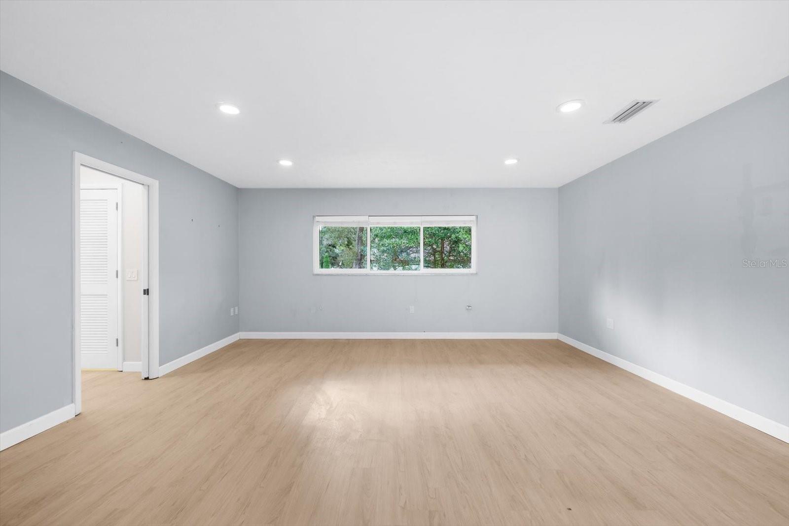 CAMBRIDGE PLACE - Residential
