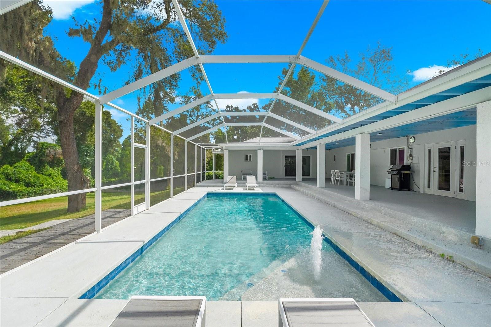 CAMBRIDGE PLACE - Residential