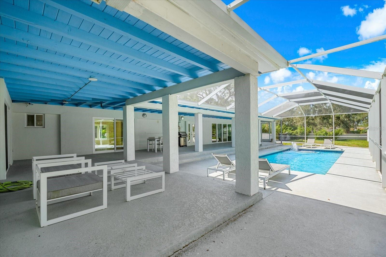 CAMBRIDGE PLACE - Residential