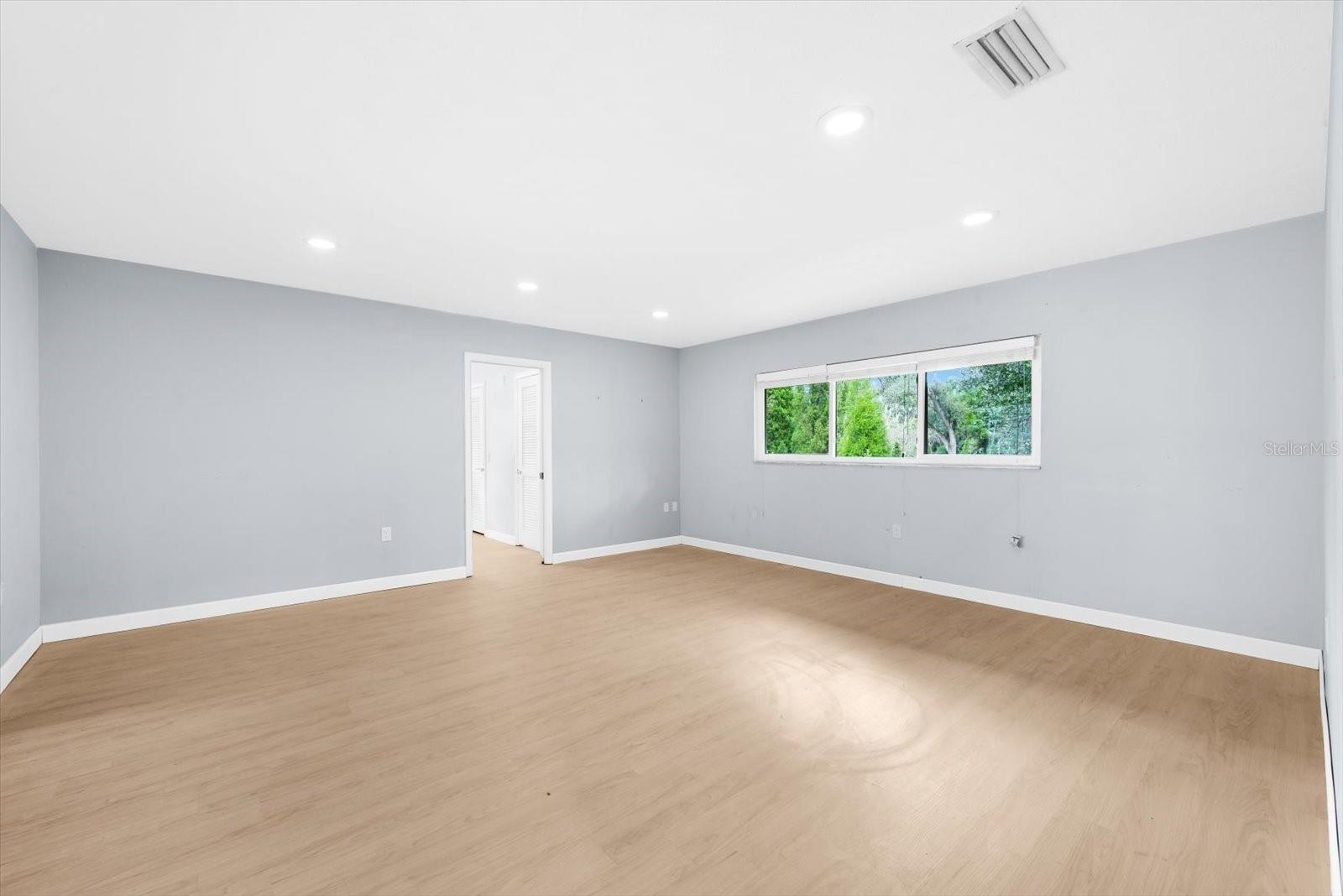 CAMBRIDGE PLACE - Residential