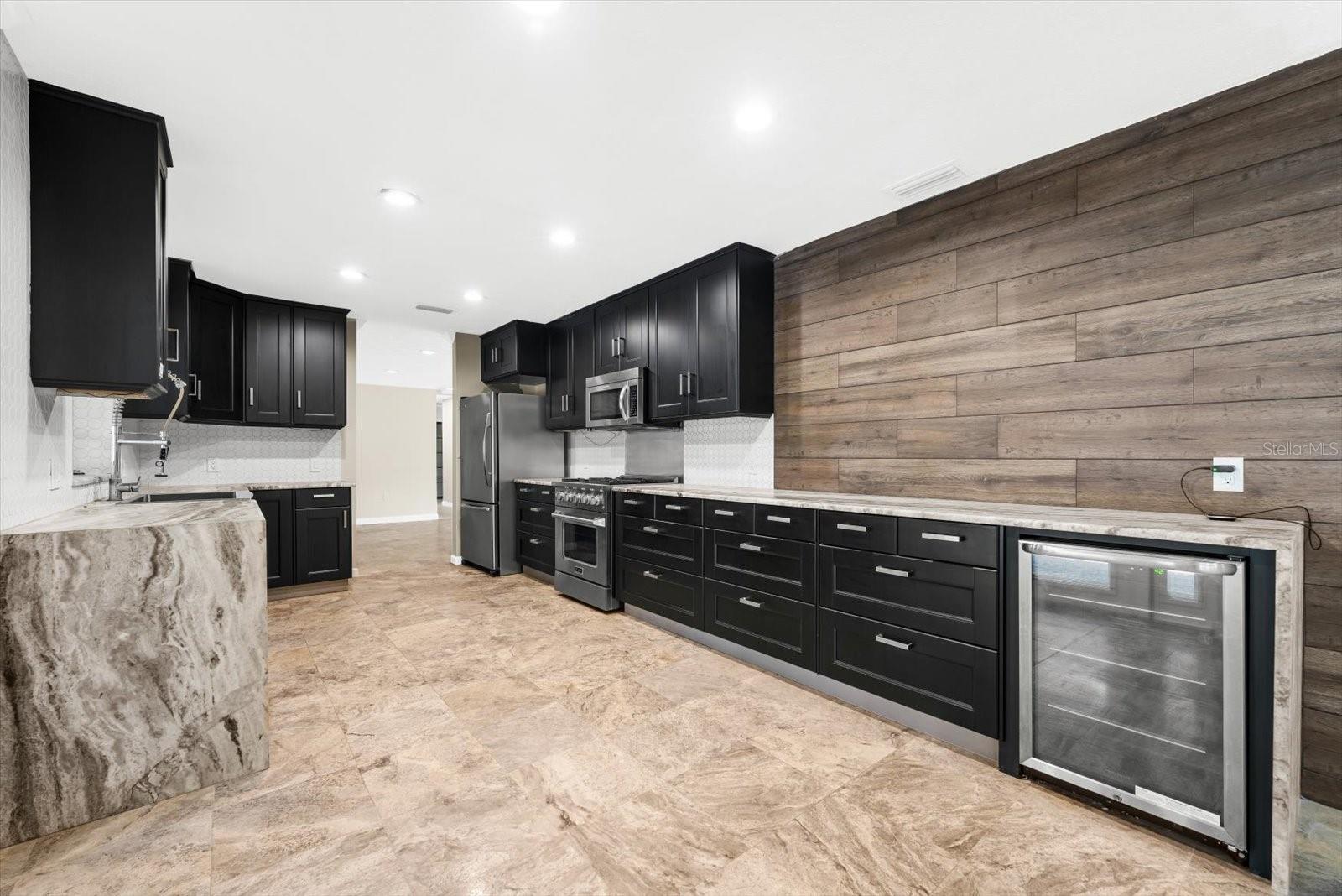 CAMBRIDGE PLACE - Residential