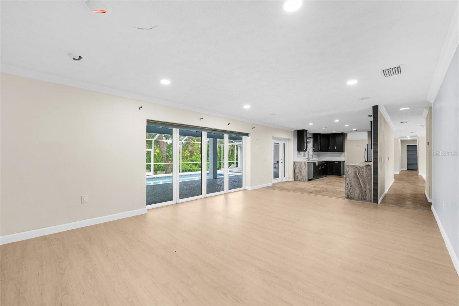 CAMBRIDGE PLACE - Residential