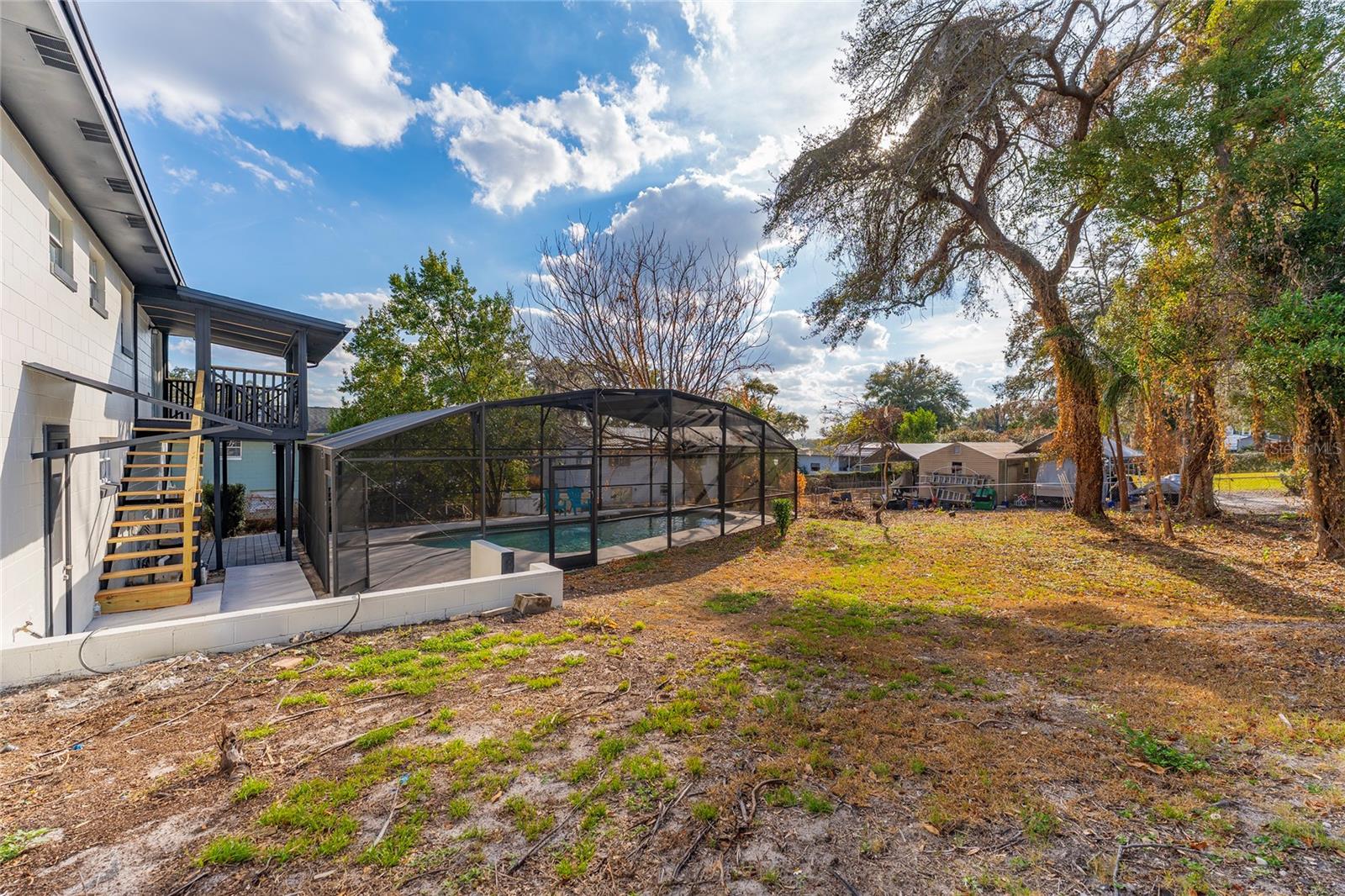 W H WURSTS ADD - Residential