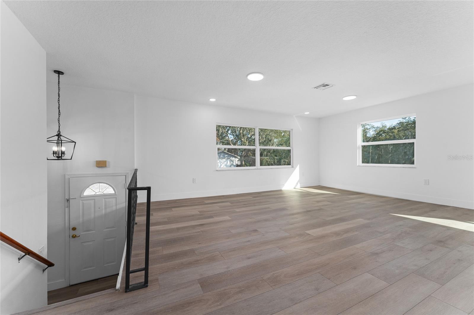 W H WURSTS ADD - Residential