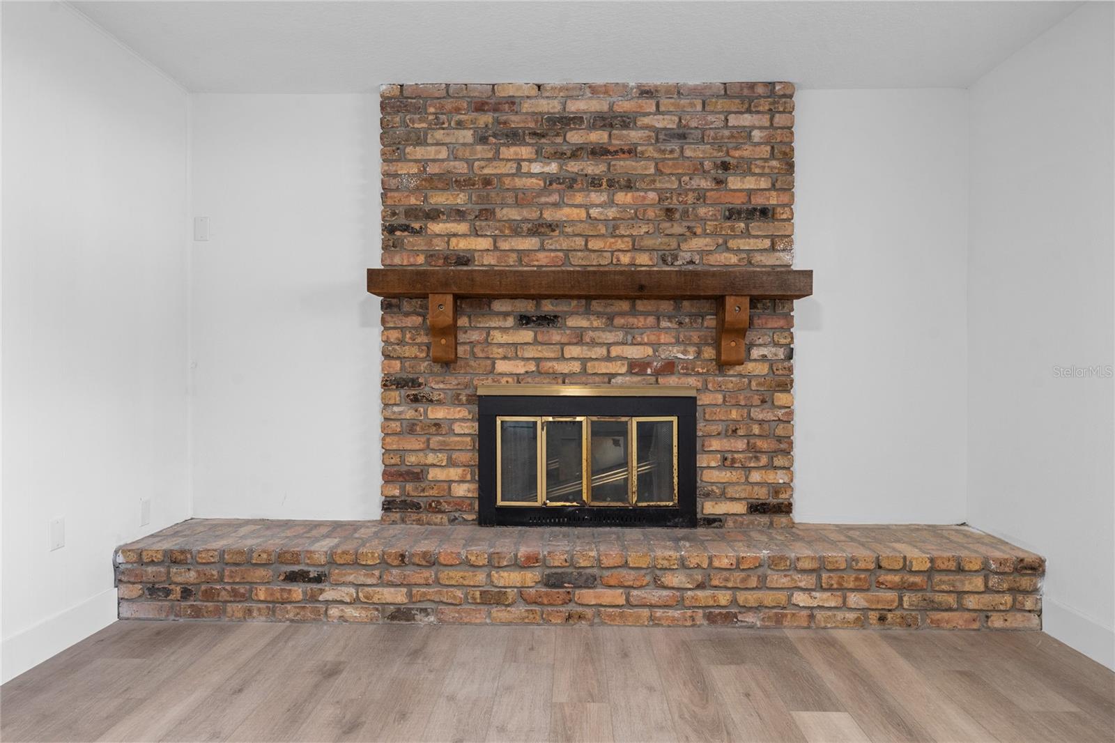 W H WURSTS ADD - Residential