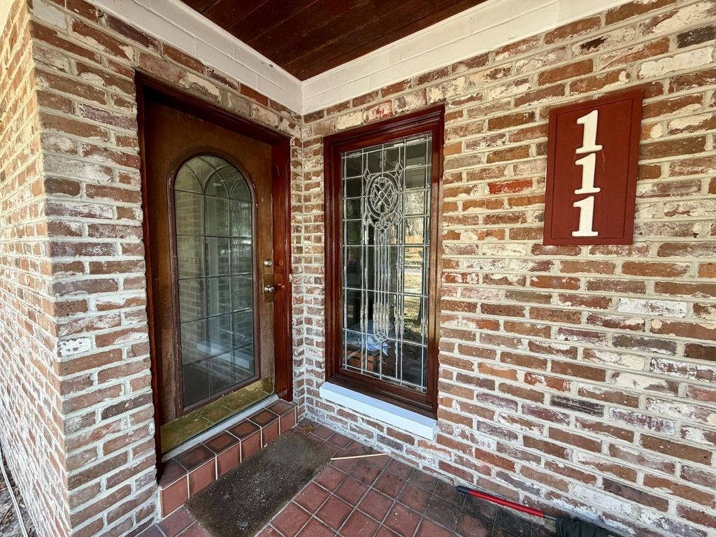 Photo of 111 SW 23rd Terrace, Gainesville, FL 32607 (MLS # GC537362)