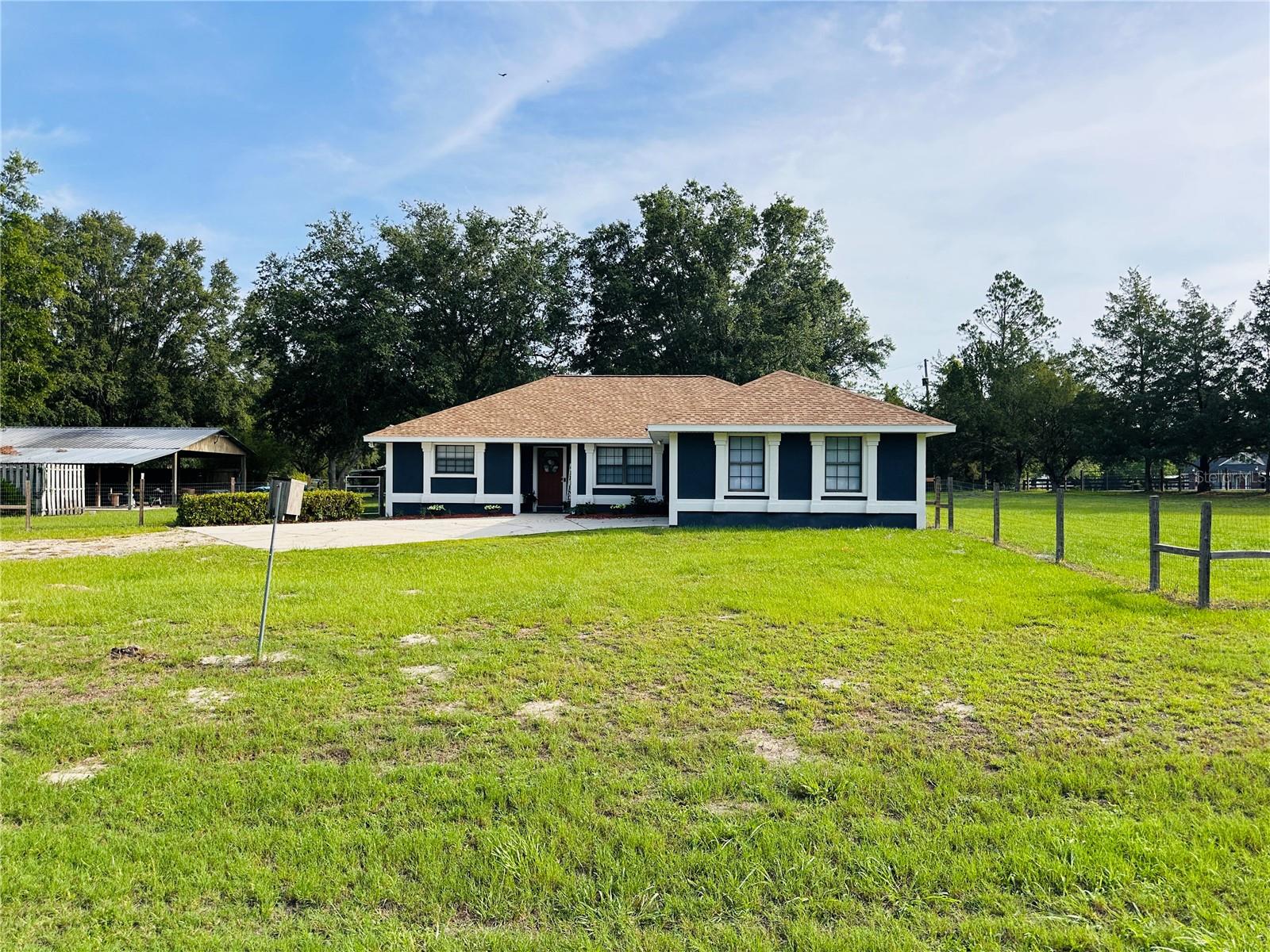 139 SW BAY PLACE