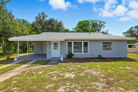 Photo of 6832 Treehaven Drive, Spring Hill, FL 34606 (MLS # OM711810) Photo of 6832 Treehaven Drive, Spring Hill, FL 34606 (MLS # OM711810)