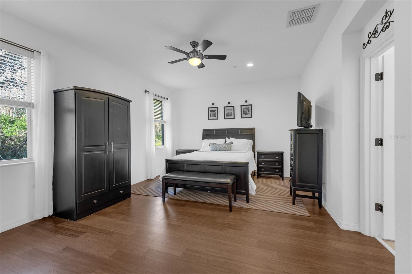 NORTHLAKE PARK ENCLAVE - Residential