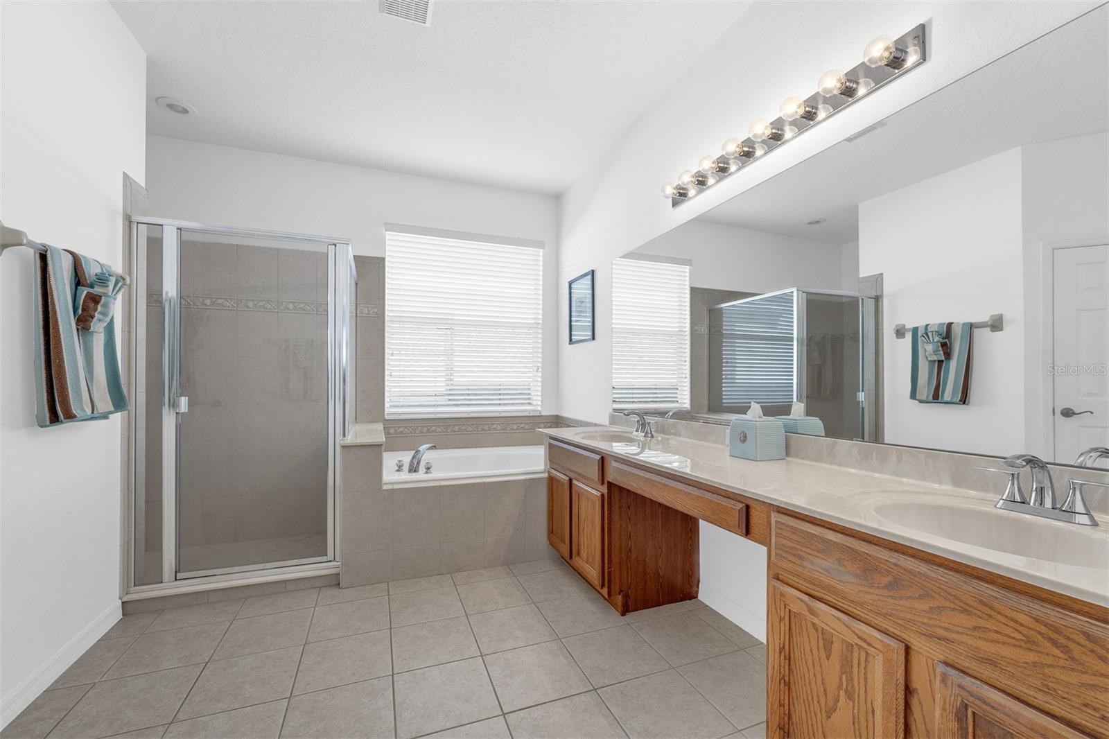 NORTHLAKE PARK ENCLAVE - Residential