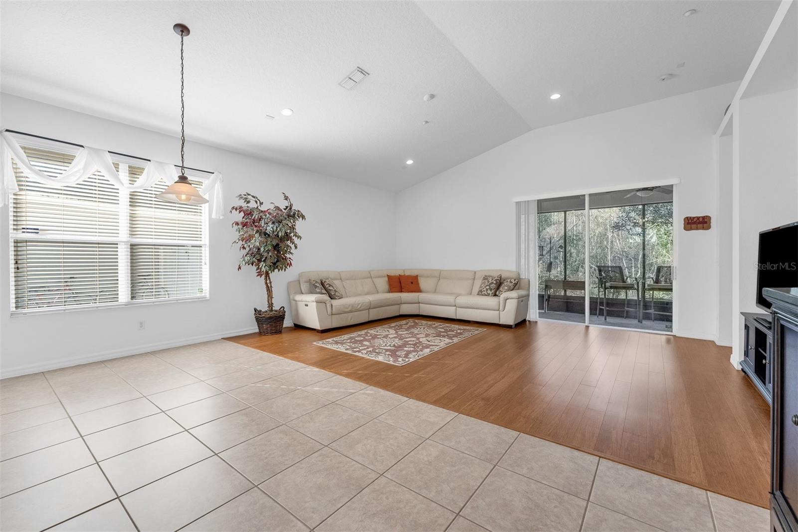 NORTHLAKE PARK ENCLAVE - Residential