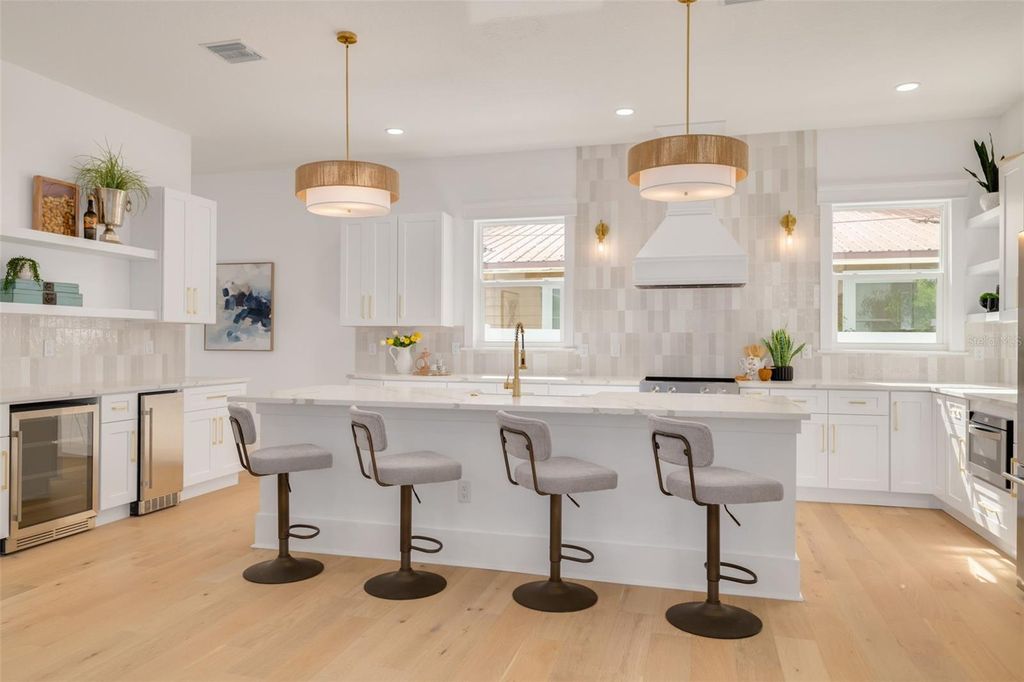 Photo of 467 34th Avenue N, St Petersburg, FL 33704 (MLS # TB8496705)