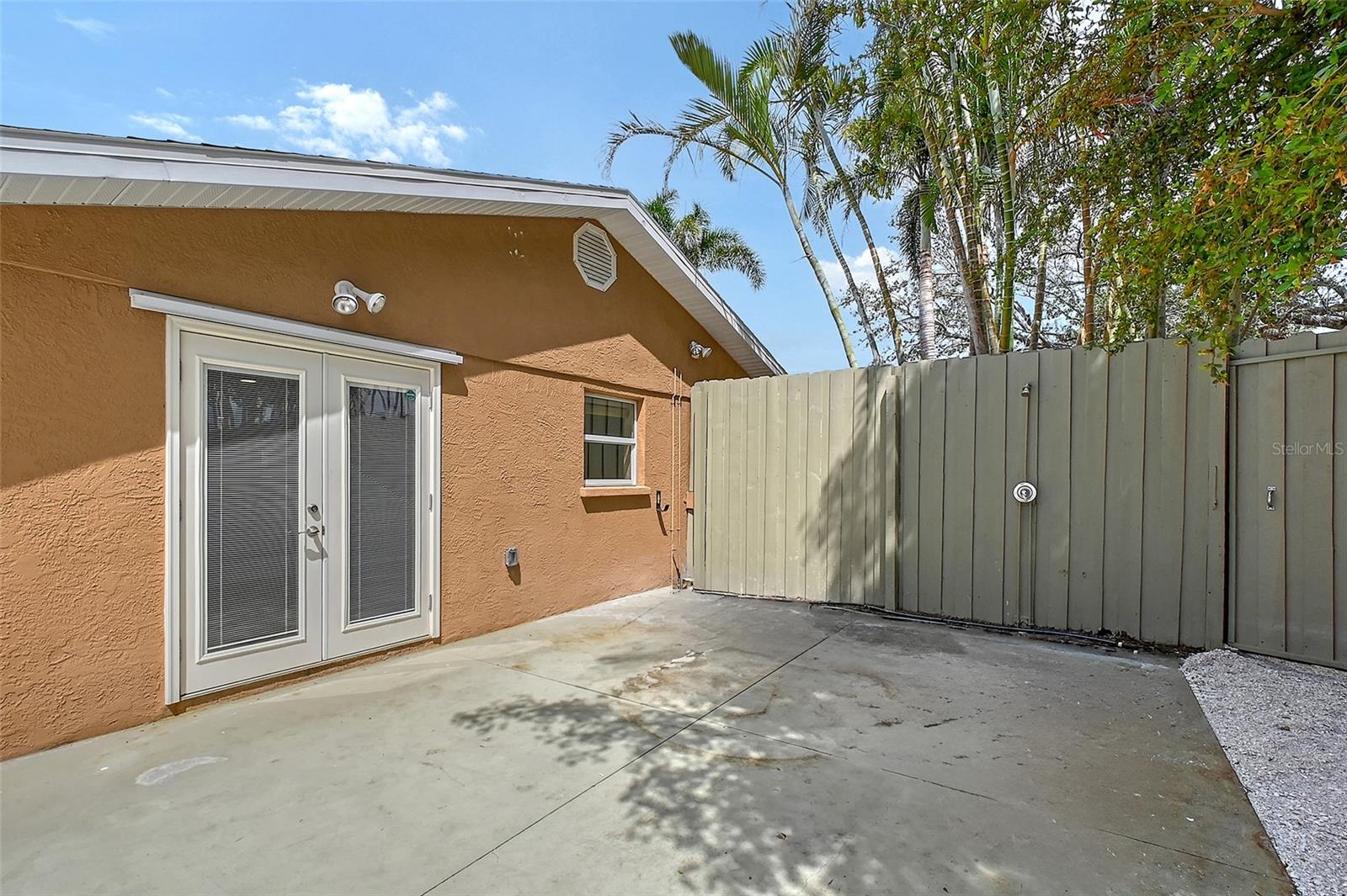 ACREAGE & UNREC - Residential