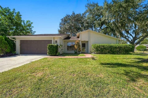Photo of 4301 Ellenville Place, Valrico, FL 33596 (MLS # TB8562336)