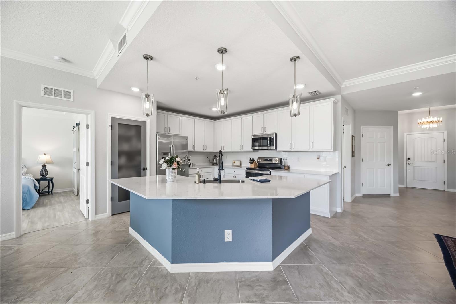 SARASOTA NATIONAL - Residential