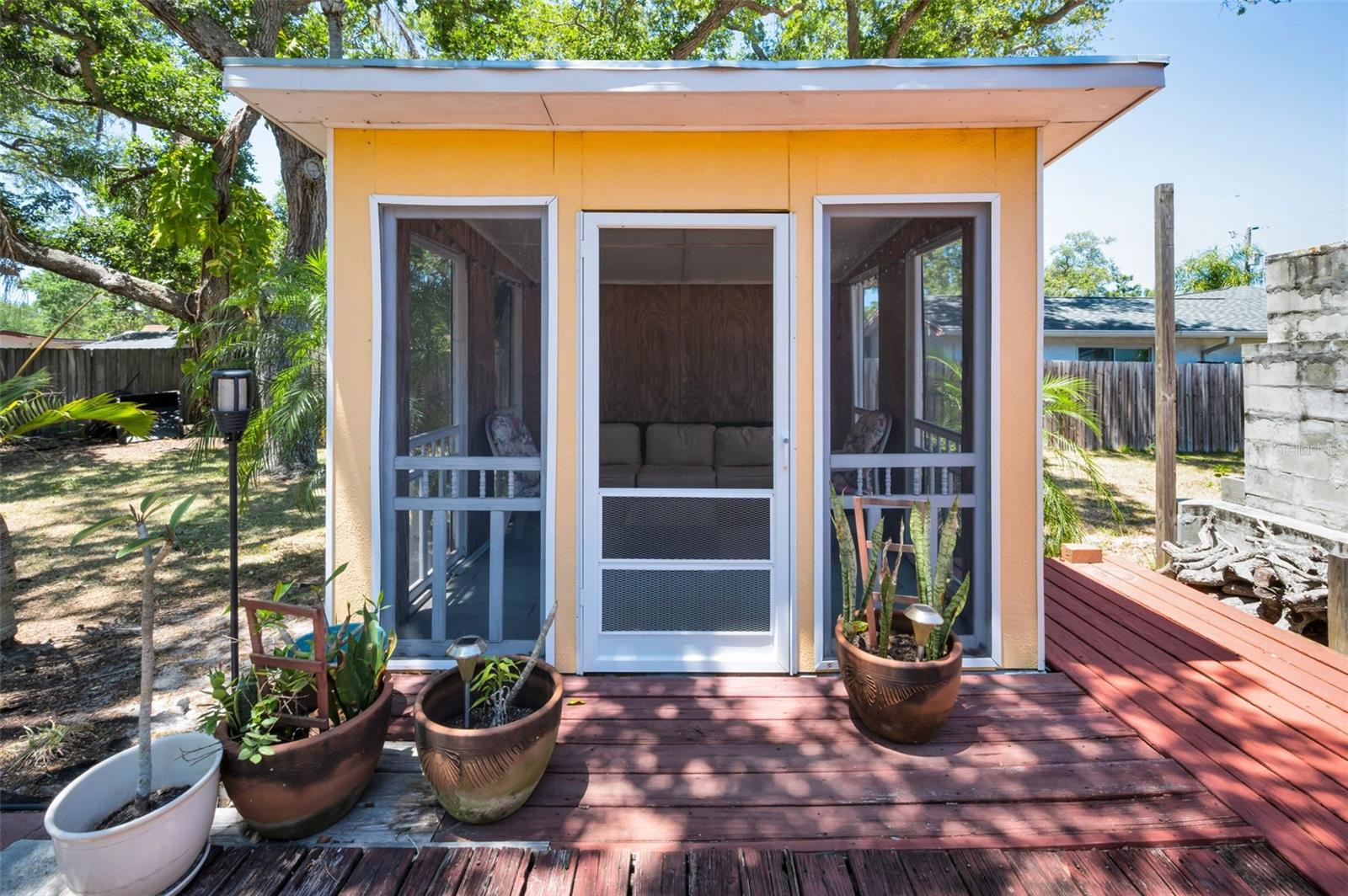 JACOBSENS REP L A - Residential