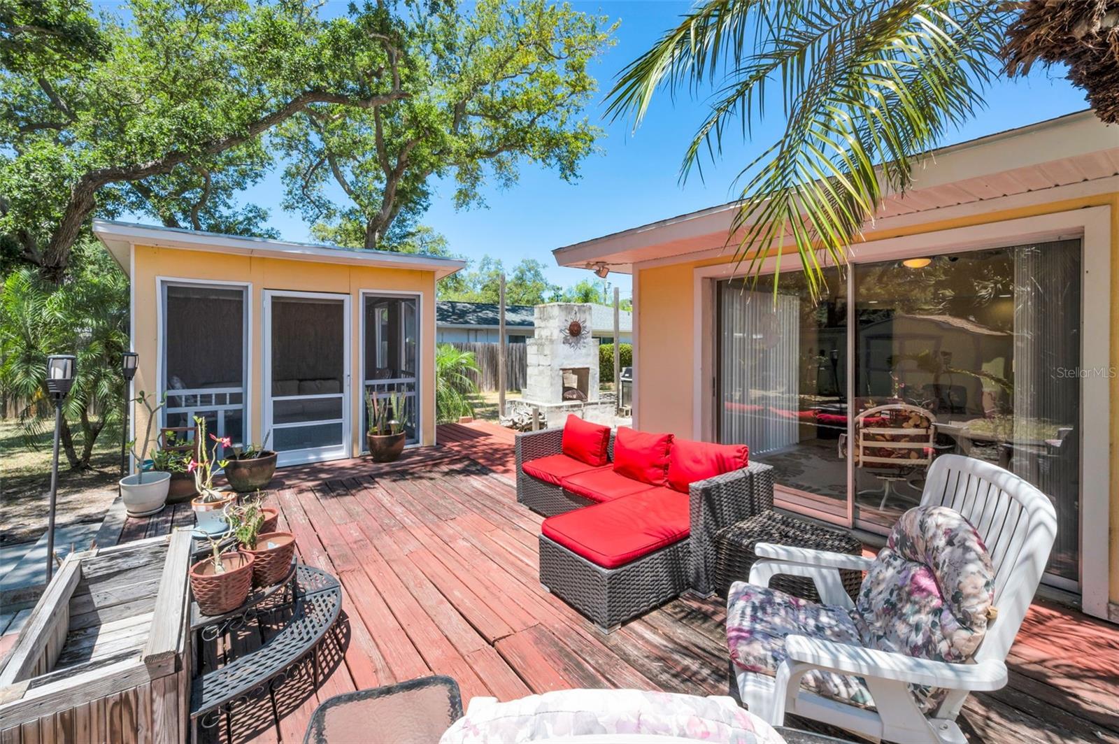 JACOBSENS REP L A - Residential