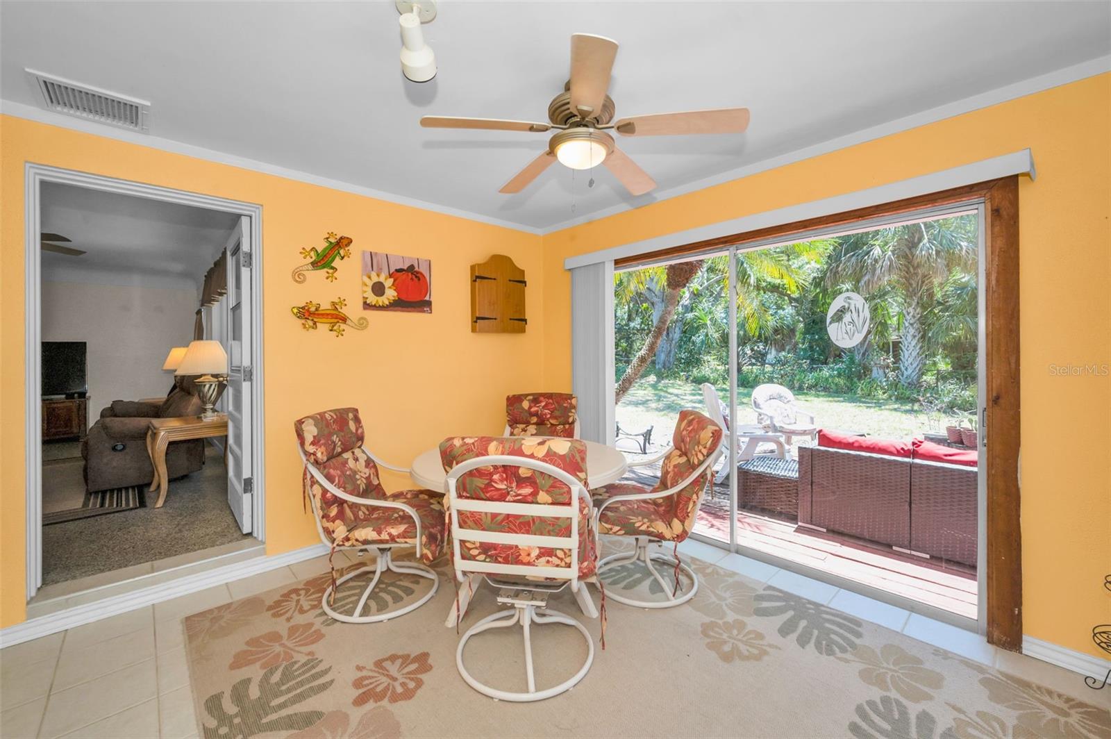 JACOBSENS REP L A - Residential