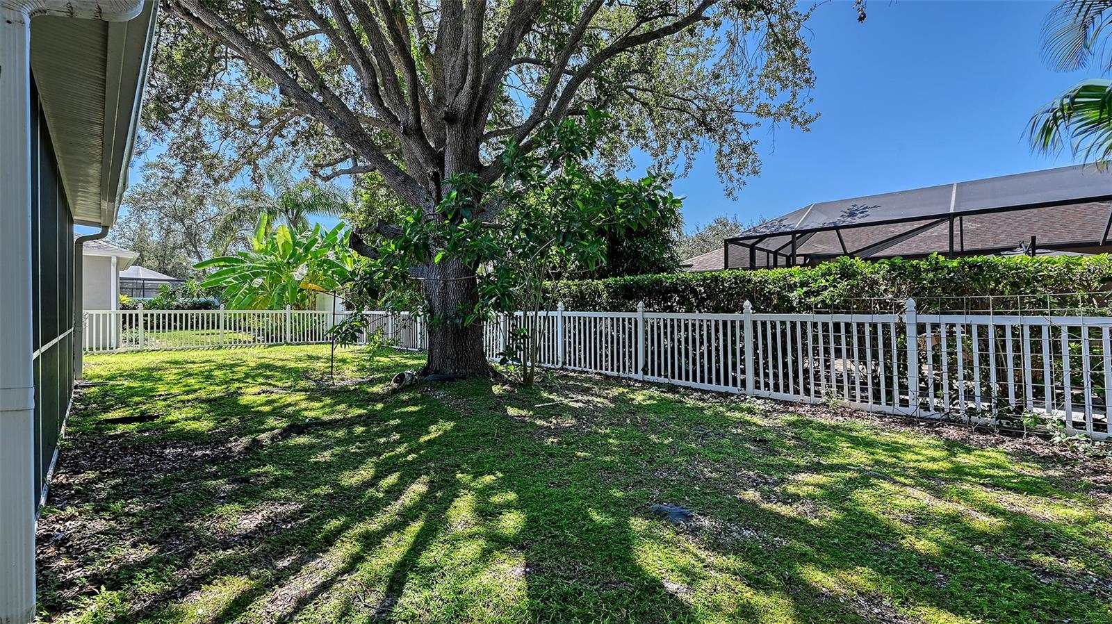 CARLYLE AT VILLAGES OF PALM-AIRE - Residential