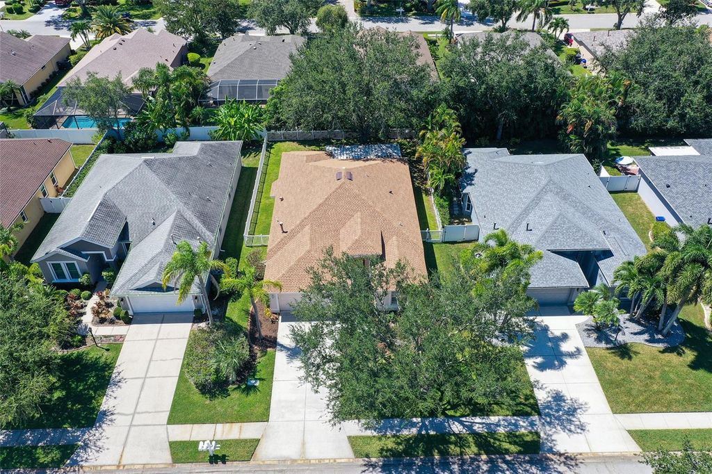 Photo of 6734 W Country Club Lane, Sarasota, FL 34243 (MLS # A4665974)