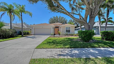 Photo of 6734 W Country Club Lane, Sarasota, FL 34243 (MLS # A4665974)