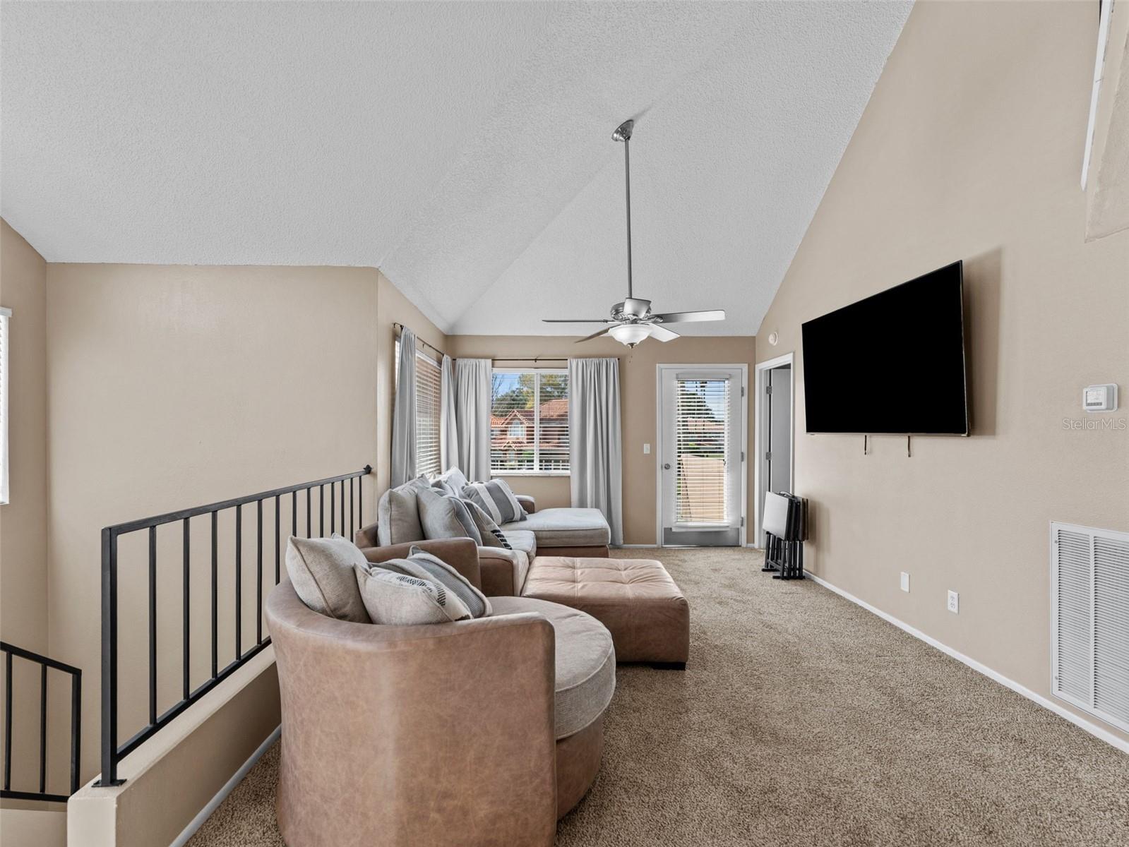 GARDEN VILLAS CONDO PH 01 - Residential