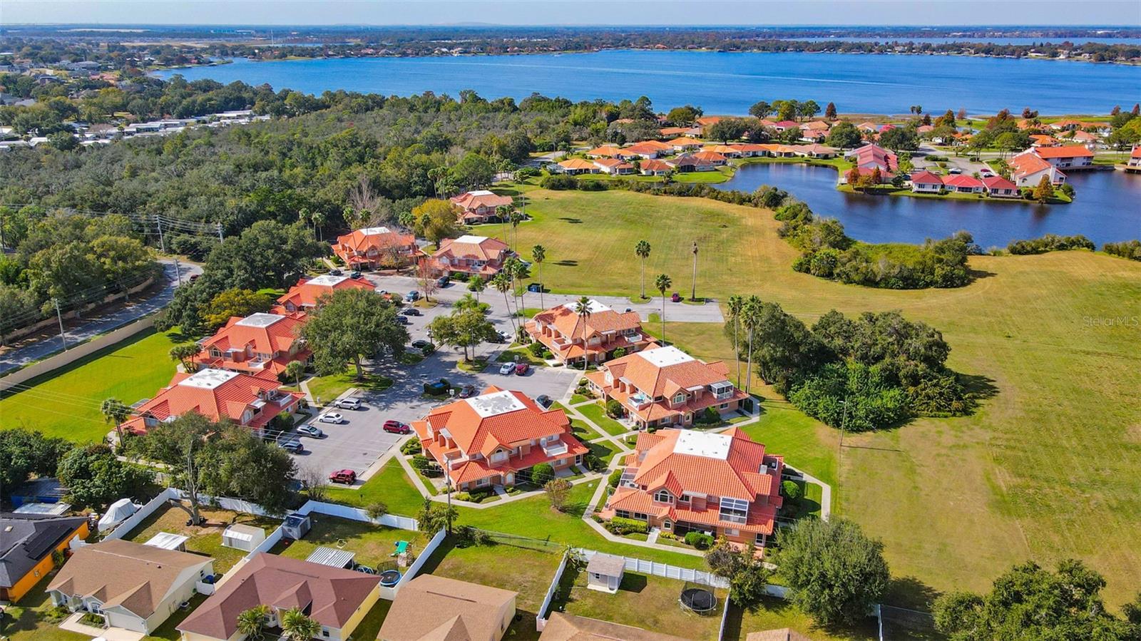 GARDEN VILLAS CONDO PH 01 - Residential