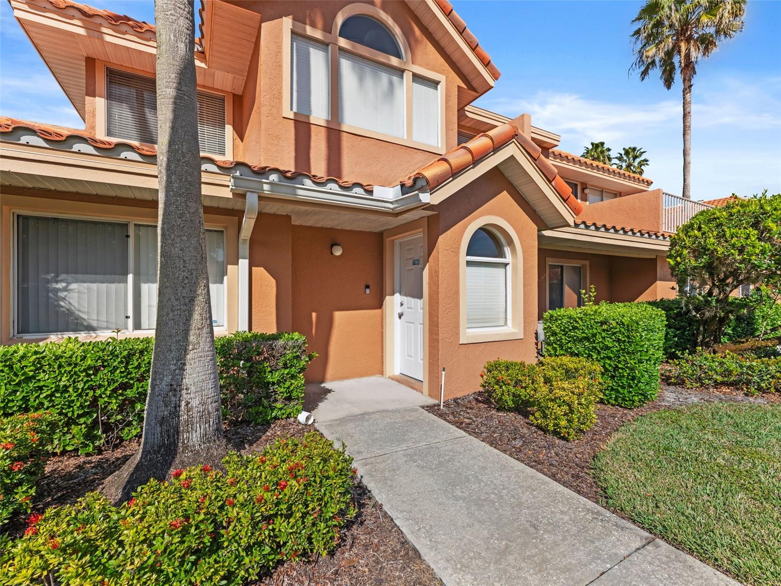 GARDEN VILLAS CONDO PH 01 - Residential