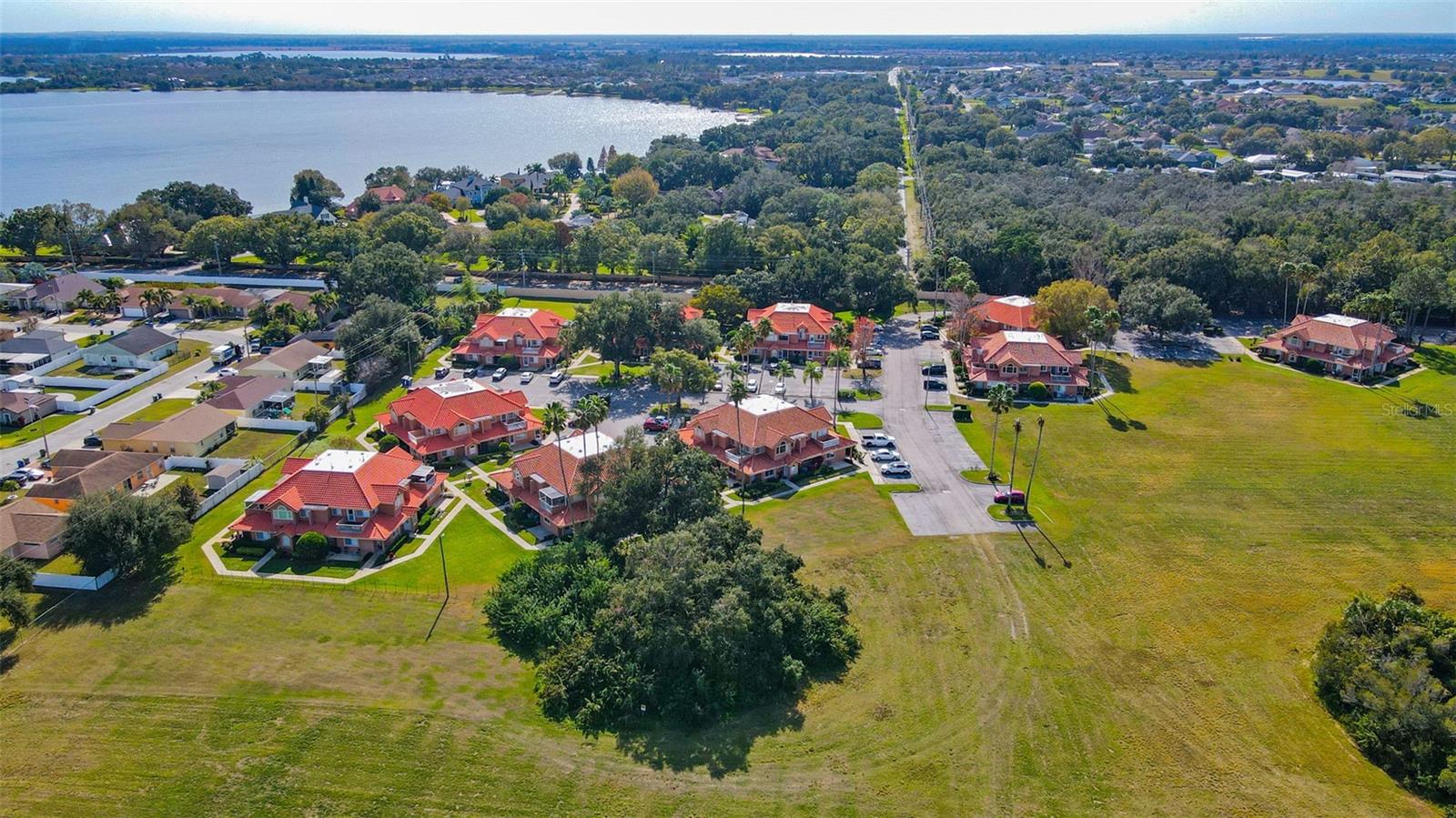 GARDEN VILLAS CONDO PH 01 - Residential