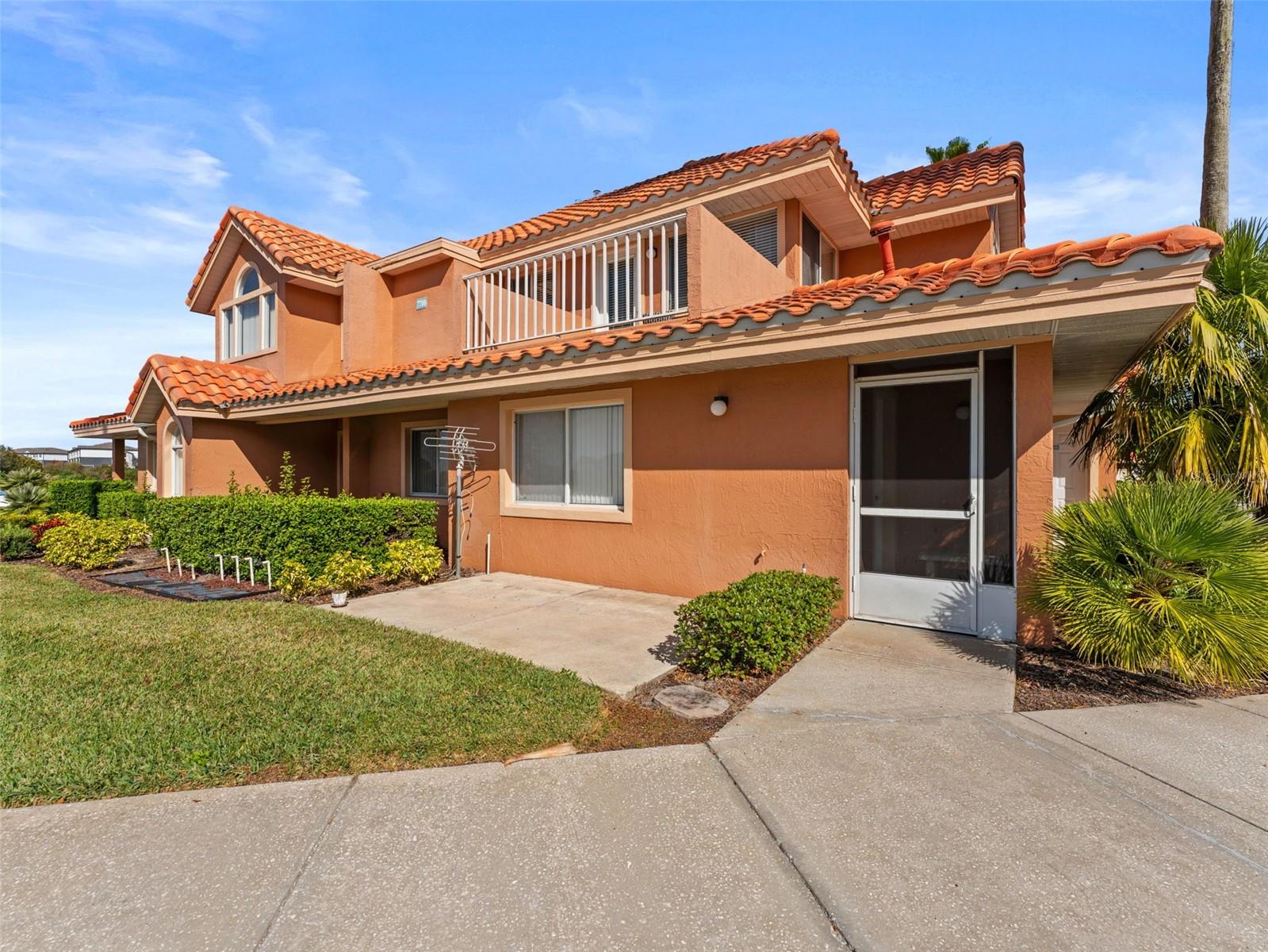 GARDEN VILLAS CONDO PH 01 - Residential