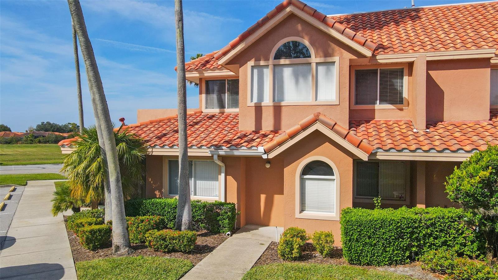 GARDEN VILLAS CONDO PH 01 - Residential