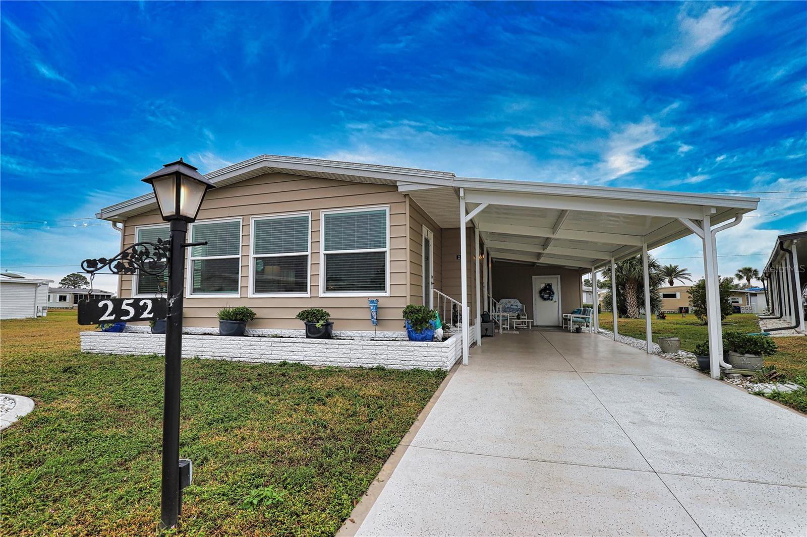 252 HIBISCO DRIVE