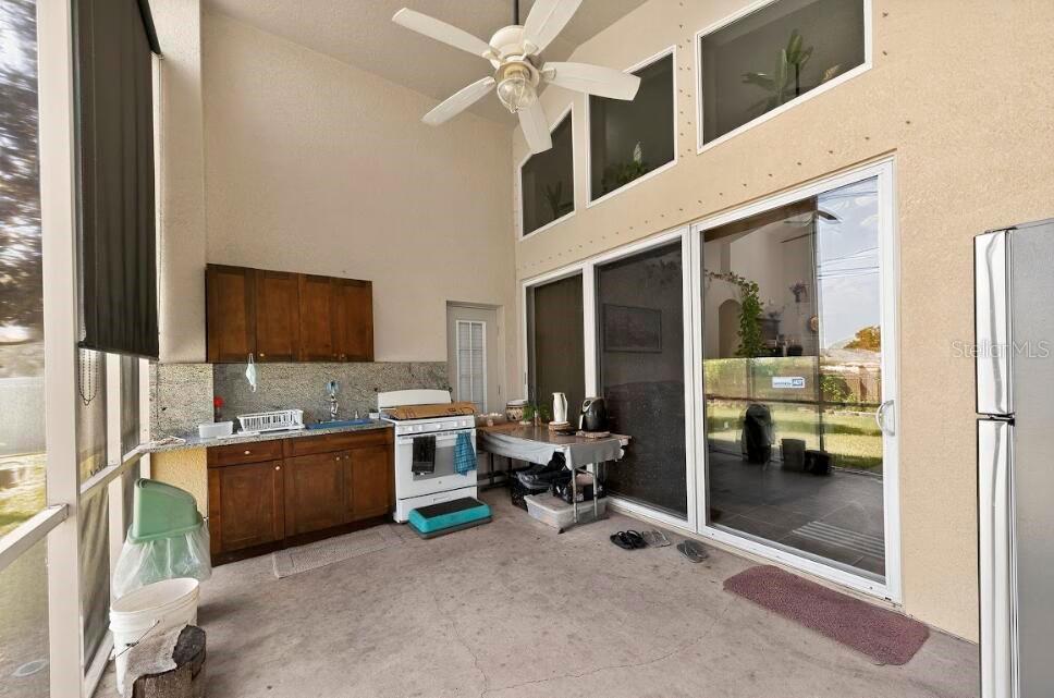 KENSINGTON ISLE - Residential