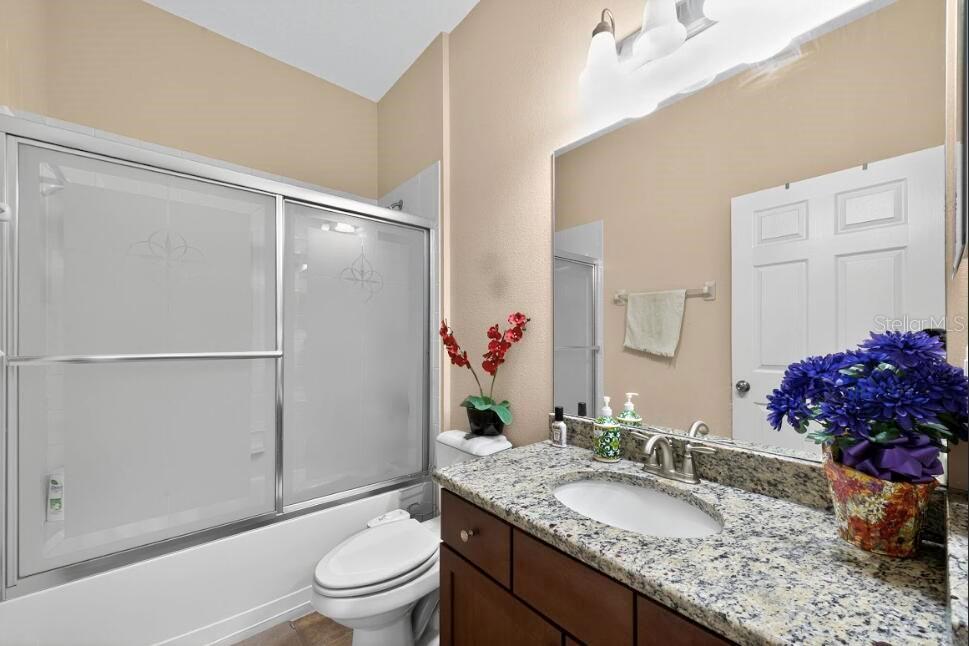 KENSINGTON ISLE - Residential